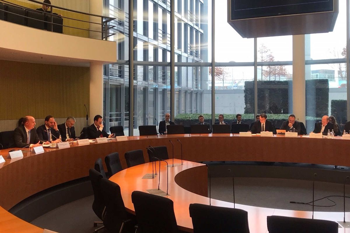 Matthias Hauer MdB befragt Bundesfinanzminister Olaf Scholz (SPD) im Ausschuss Digitale Agenda.