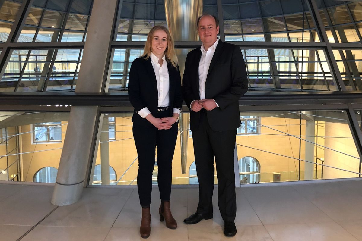 Matthias Hauer MdB und Alexandra Zins auf der Fraktionsebene des Bundestages