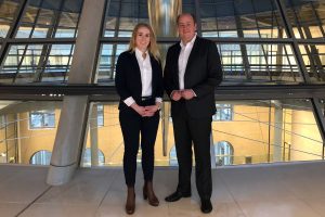 Matthias Hauer MdB und Alexandra Zins auf der Fraktionsebene des Bundestages