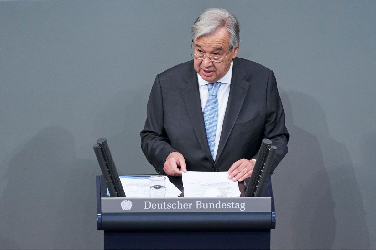 António Guterres spricht im Plenum.